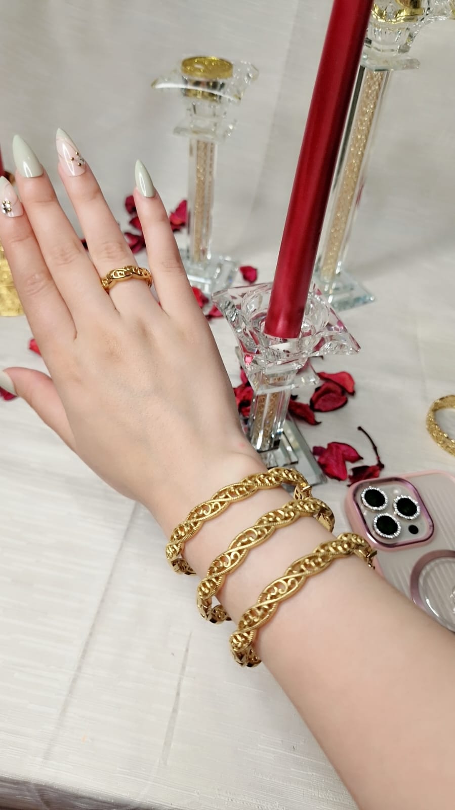 Premium Bracelet sculté fin