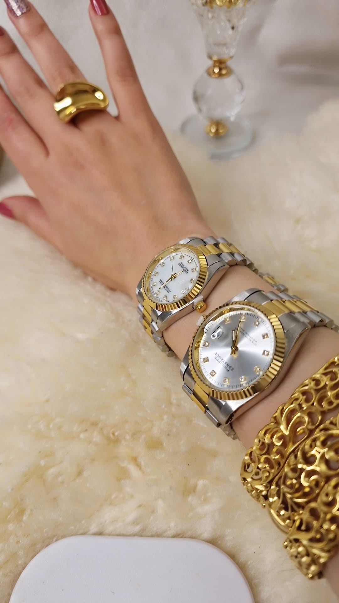Premium Montre ronde bicolor fond blanc