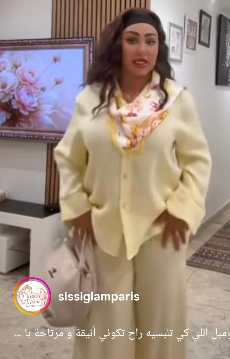 Ensemble avec foulard