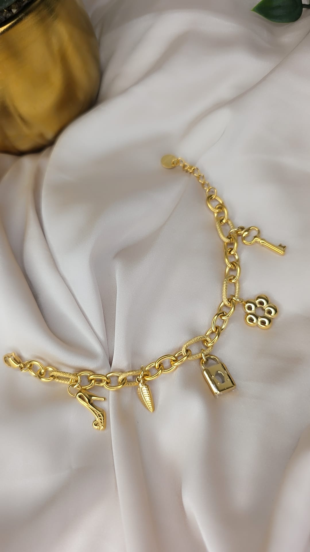 Gourmette pendentif doré